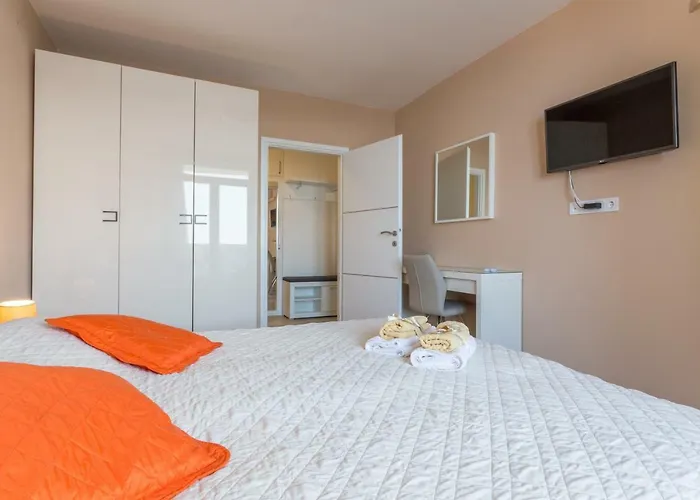 Apartment Lucija